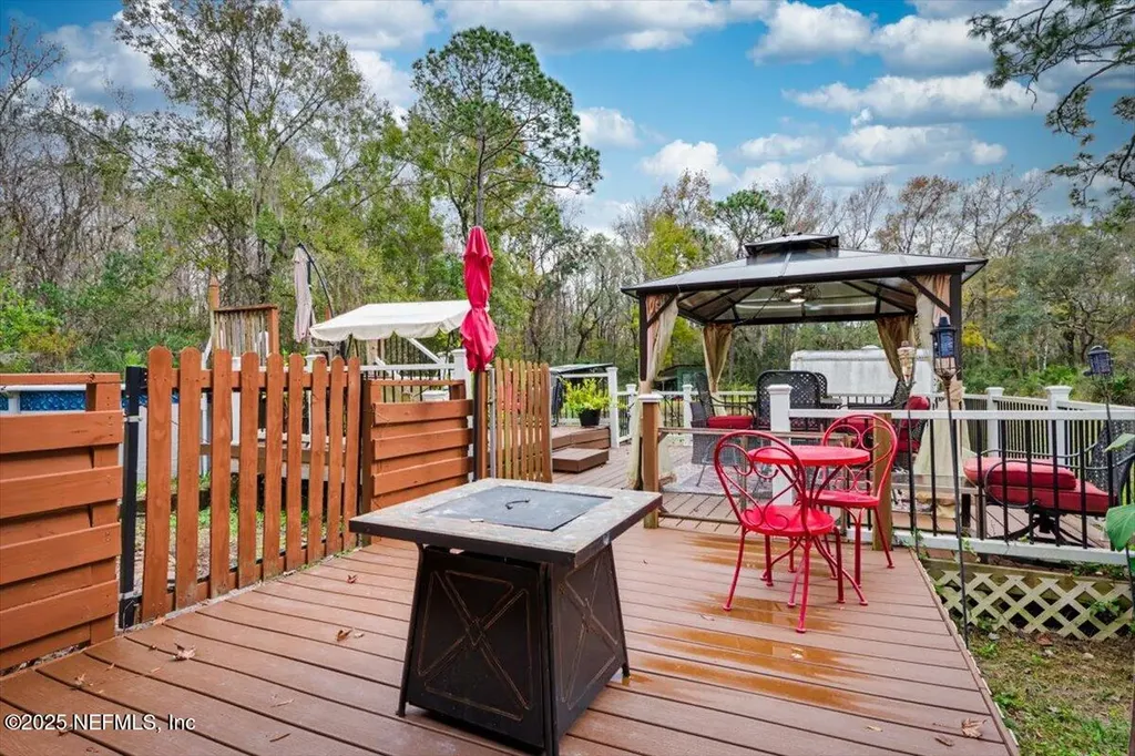 180 Pioneer Trail Green Cove Springs FL 32043