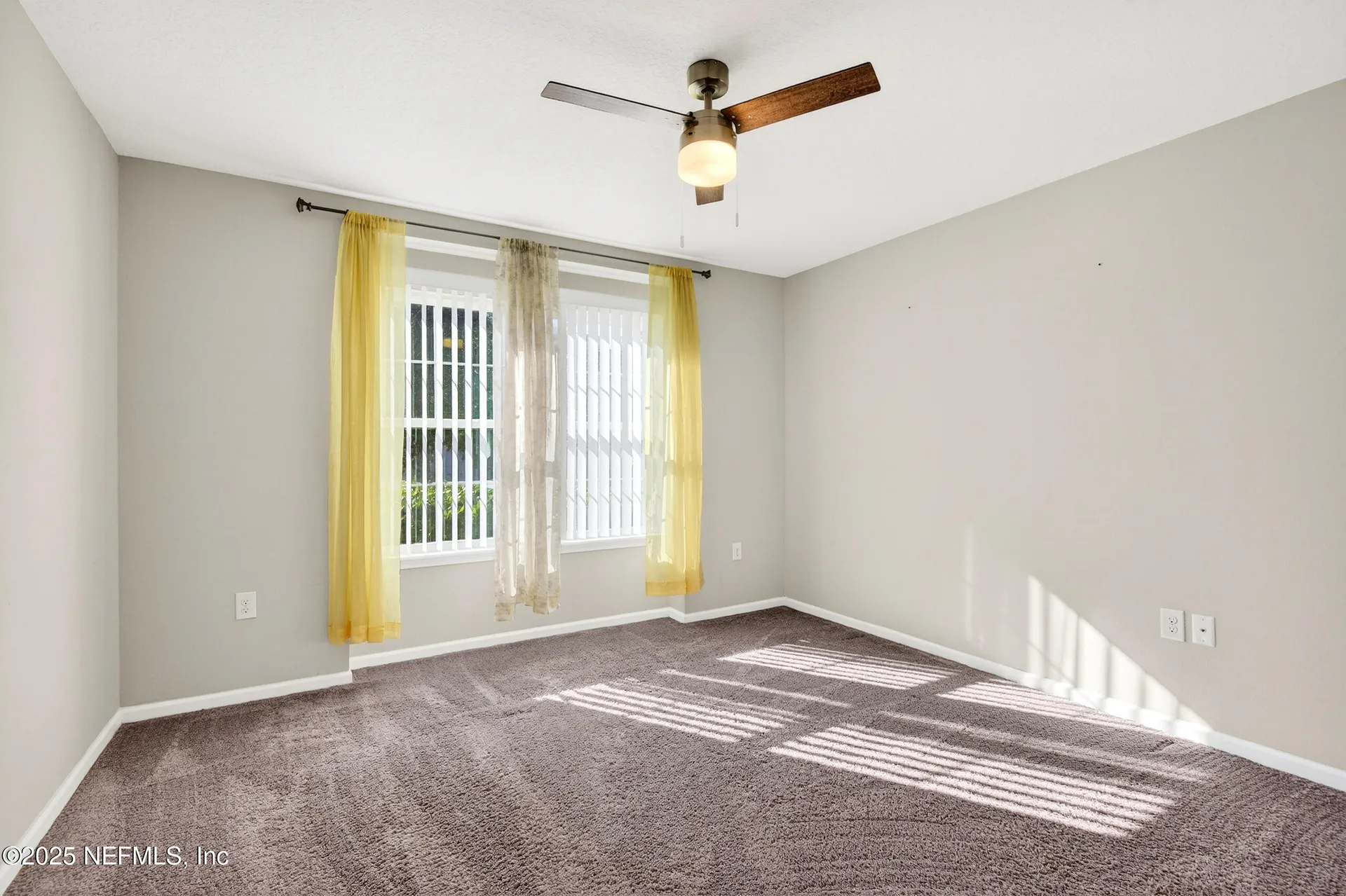 138 S Hummingbird Place Palm Coast FL 32164