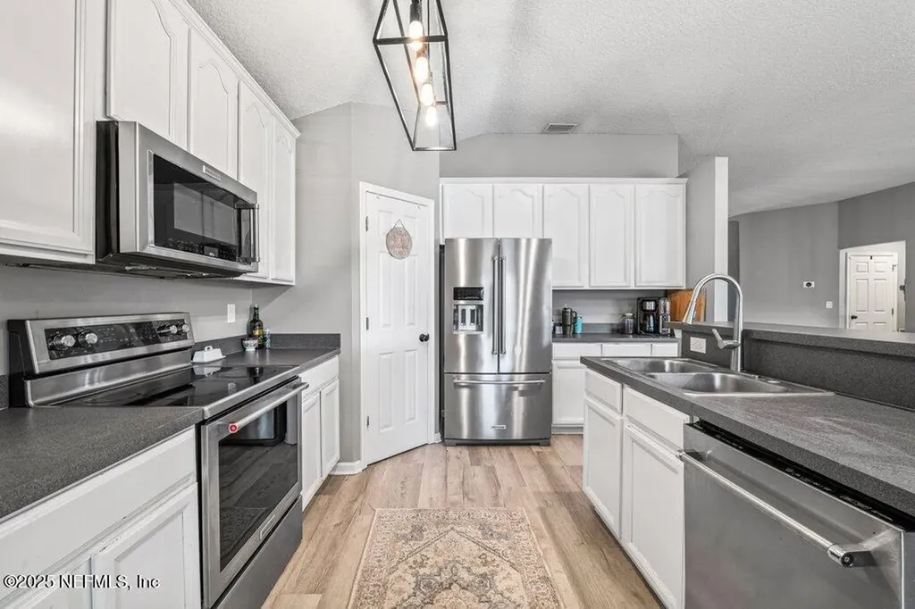 14036 Fish Eagle Drive E Jacksonville FL 32226