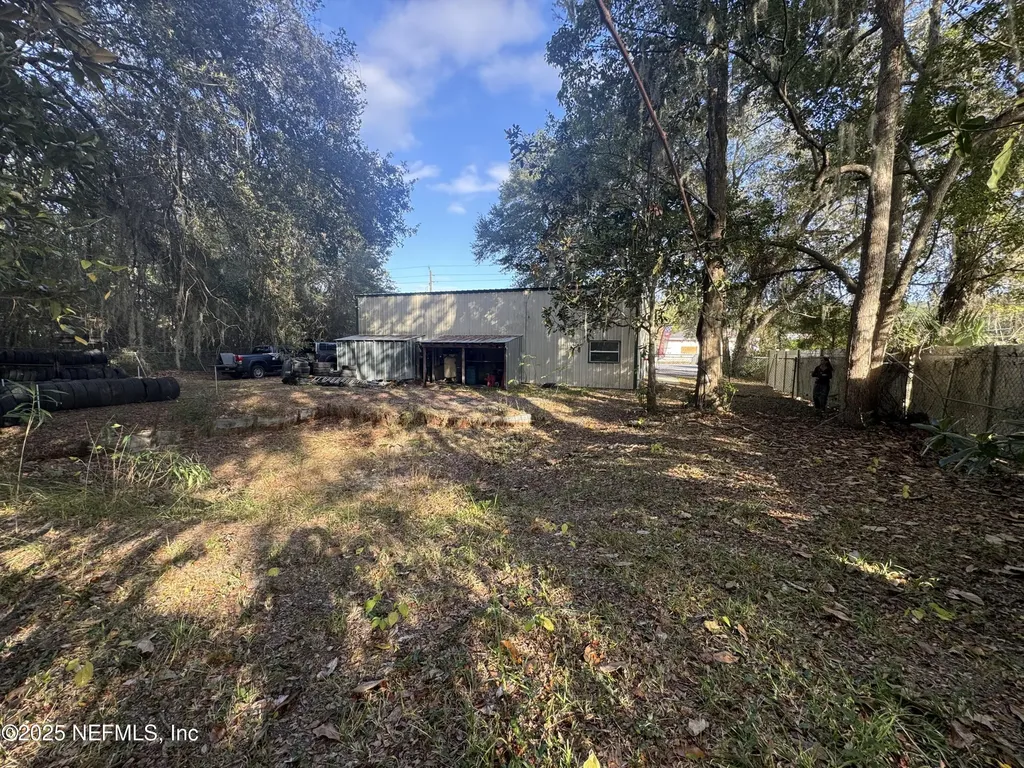 15050 NE Us Highway 301 Waldo FL 32694