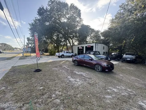 15050 NE Us Highway 301 Waldo FL 32694
