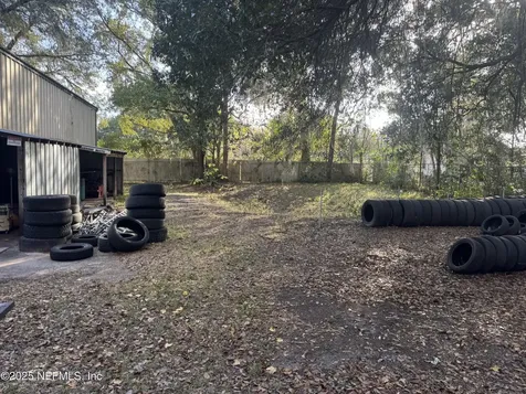 15050 NE Us Highway 301 Waldo FL 32694