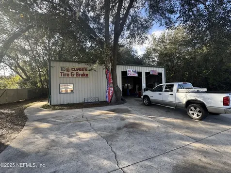 15050 NE Us Highway 301 Waldo FL 32694