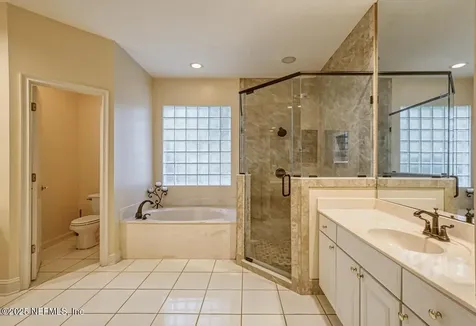 8205 Bay Tree Lane Jacksonville FL 32256