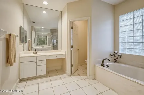 8205 Bay Tree Lane Jacksonville FL 32256