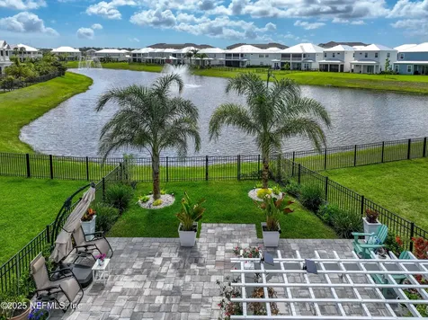 560 Rum Runner Way St. Johns FL 32259