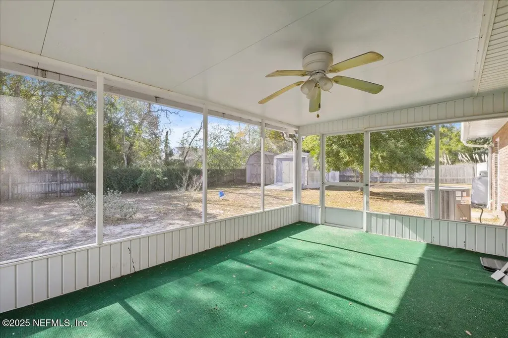105 Crestwood Drive Interlachen FL 32148