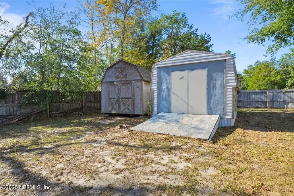 105 Crestwood Drive Interlachen FL 32148