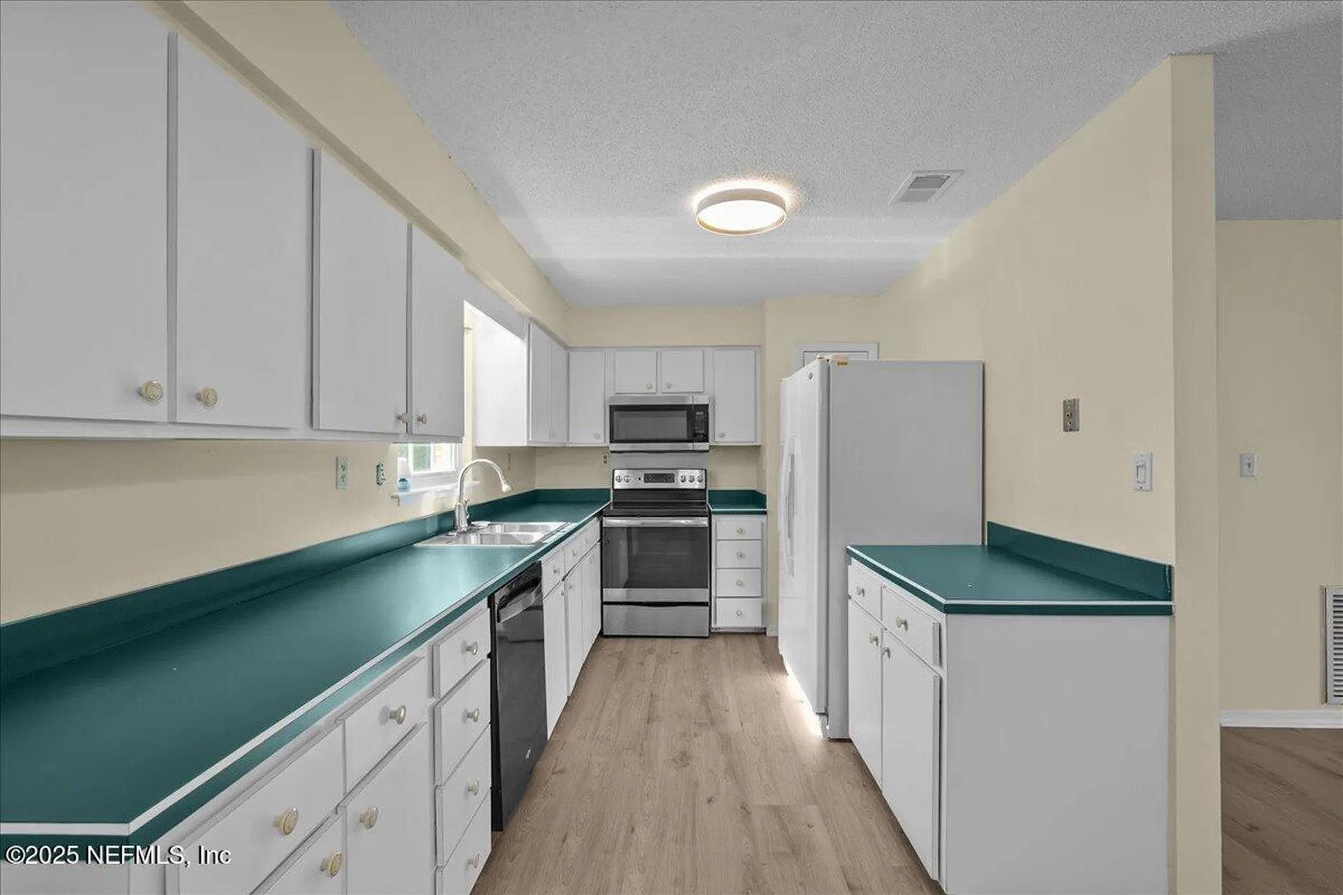 105 Crestwood Drive Interlachen FL 32148
