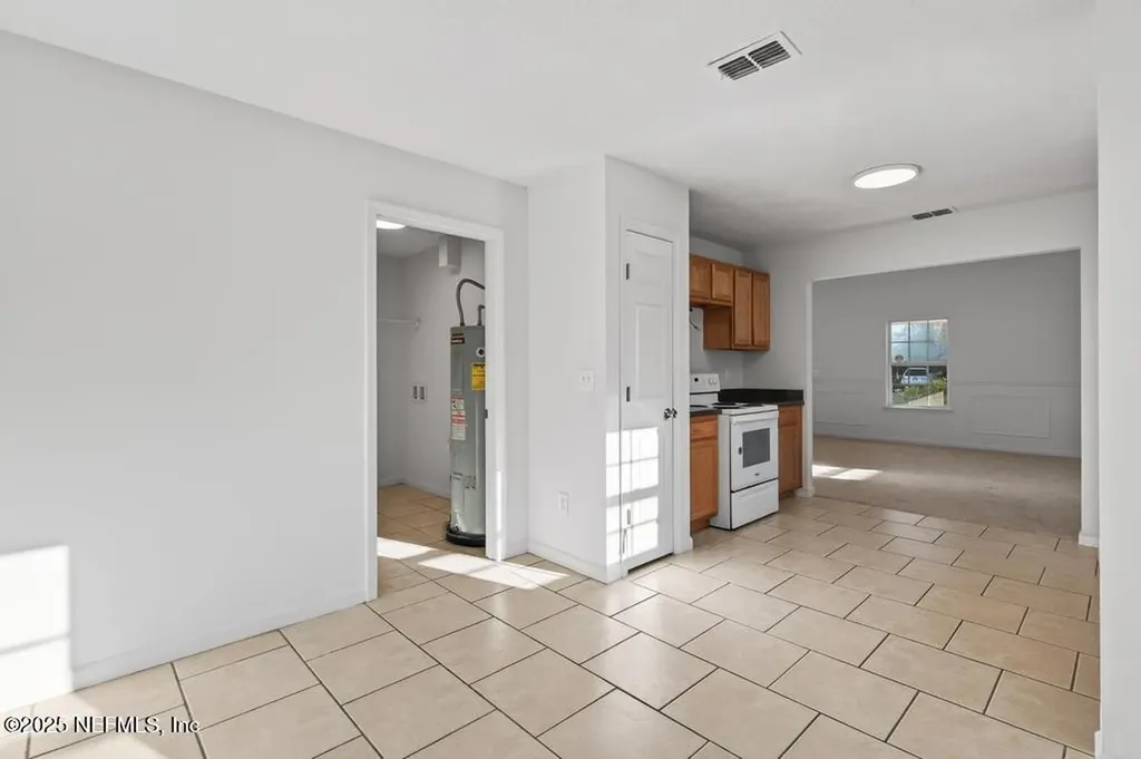 9070 3rd Avenue Jacksonville FL 32208