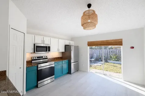 6634 Gentle Oaks Drive W Jacksonville FL 32244