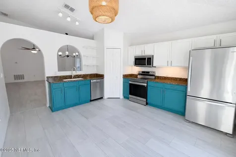 6634 Gentle Oaks Drive W Jacksonville FL 32244