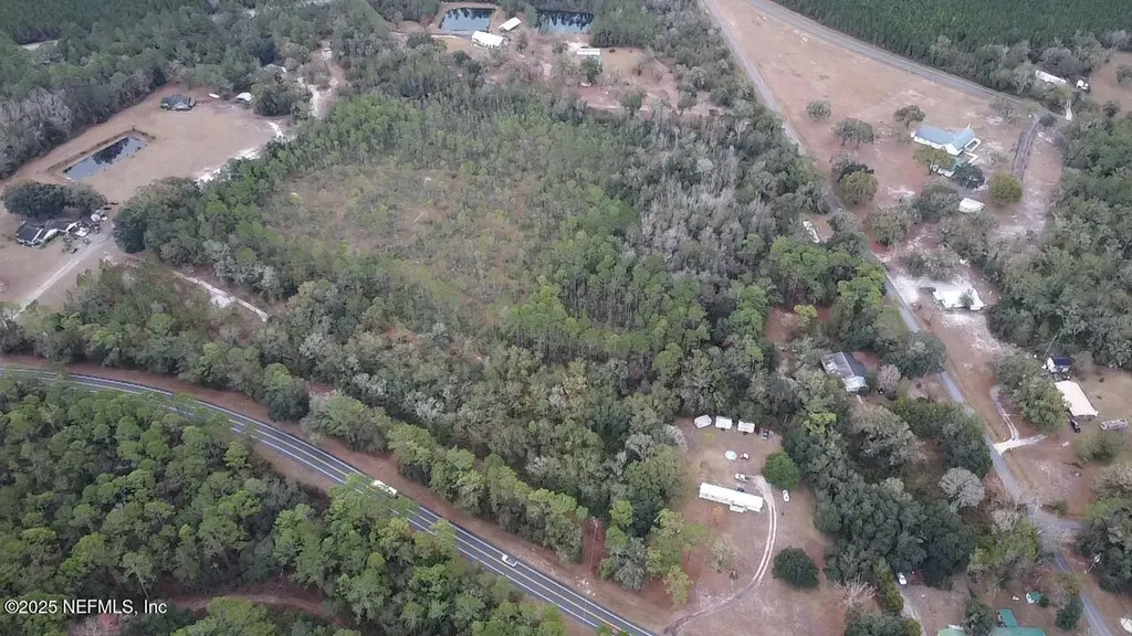 13870 Us Highway 90 Sanderson FL 32087