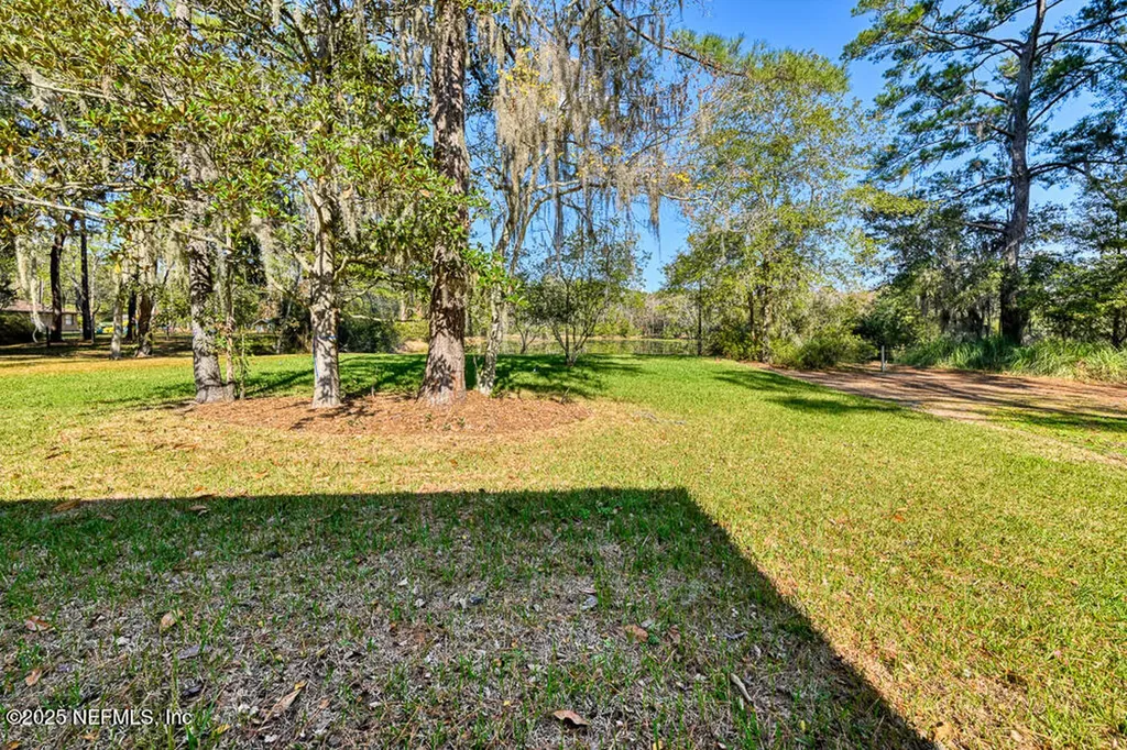9021 Noroad Jacksonville FL 32210