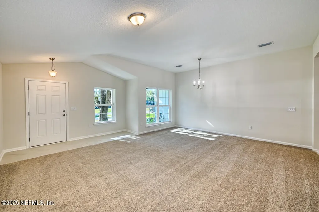 9021 Noroad Jacksonville FL 32210