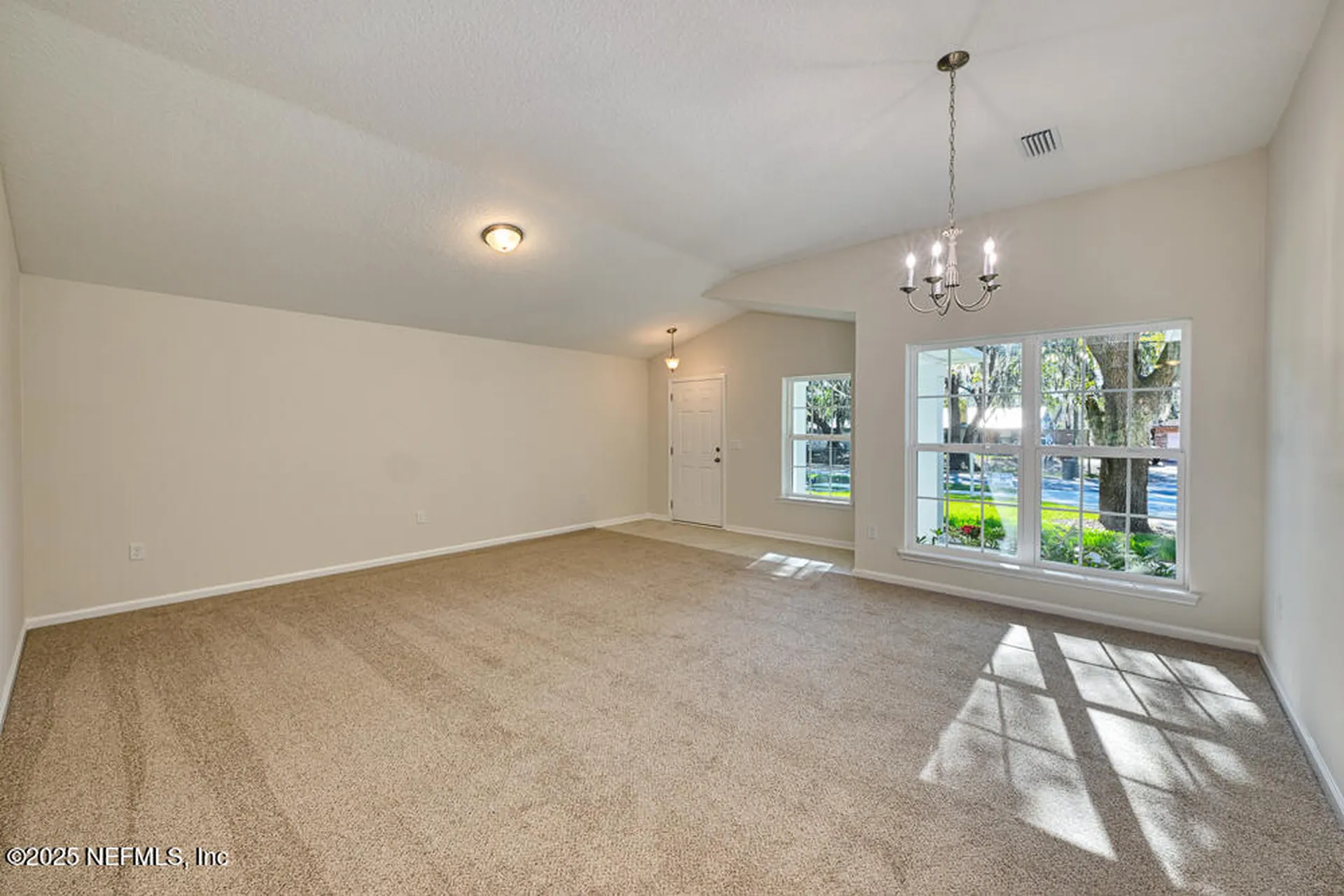 9021 Noroad Jacksonville FL 32210