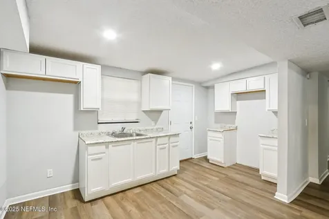 1959 W 5th Street Jacksonville FL 32209