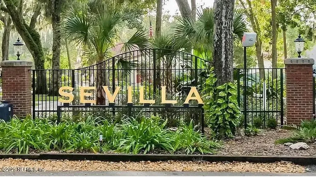 1820 Sevilla Boulevard Atlantic Beach FL 32233