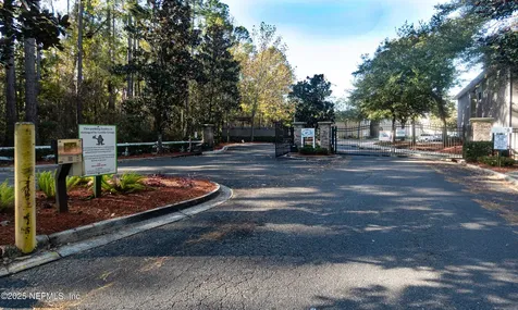 6106 Maggies Circle Jacksonville FL 32244
