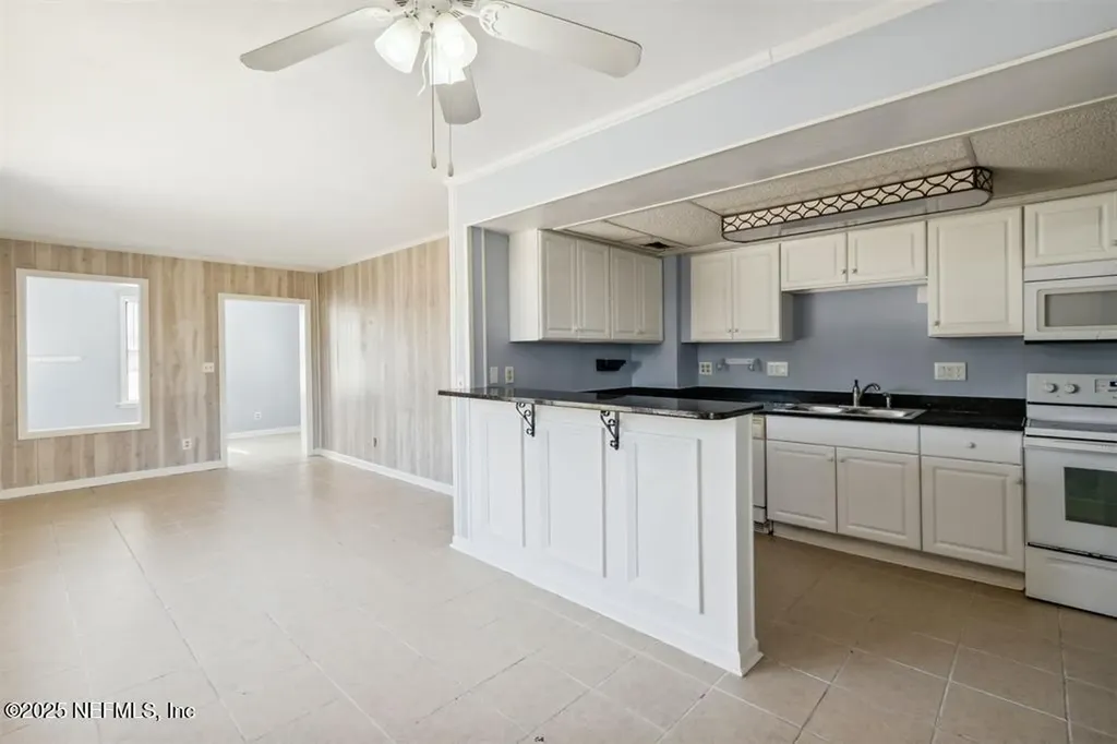 2337 S Fletcher Fernandina Beach FL 32034
