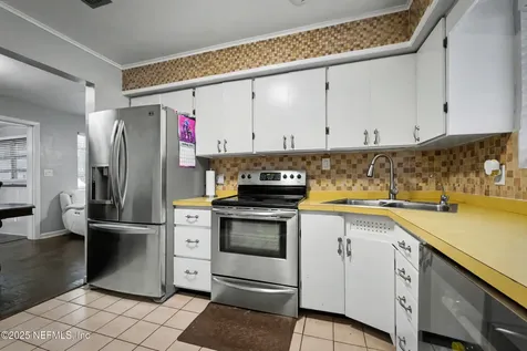4233 Aldington Drive Jacksonville FL 32210