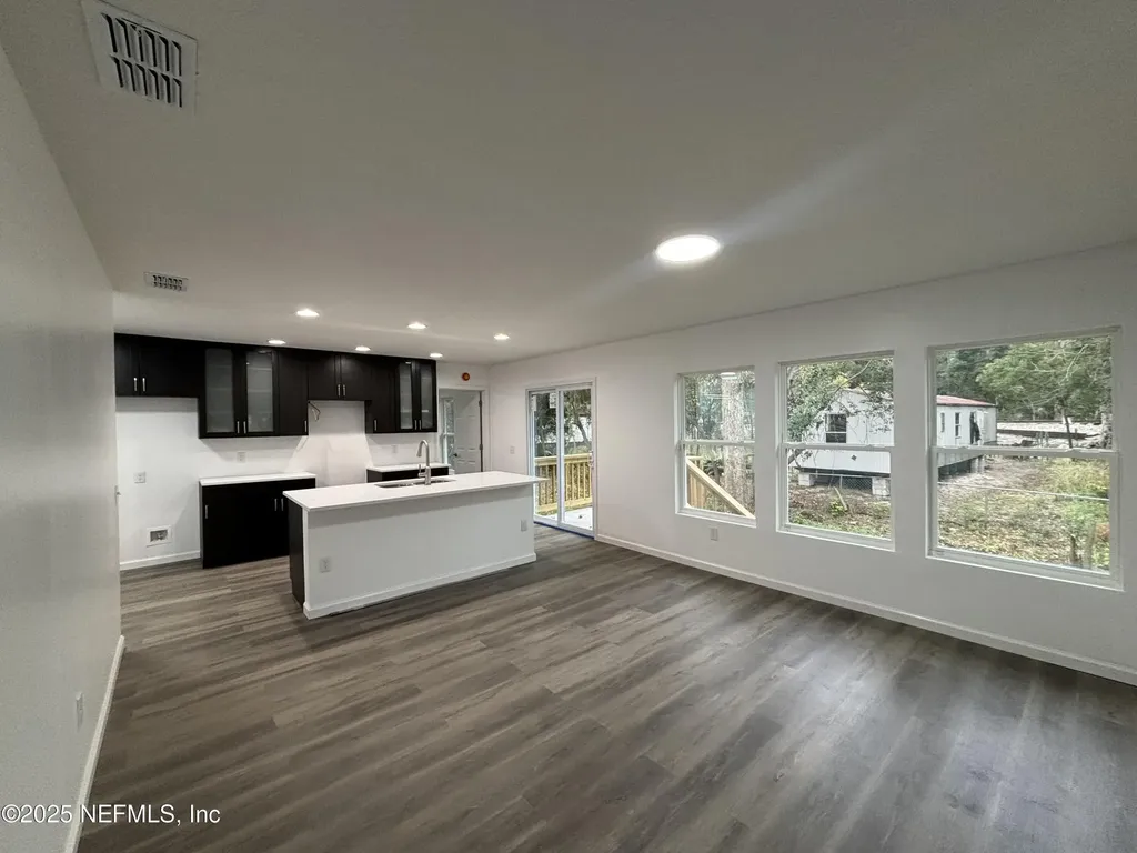 1992 W 20th Street Jacksonville FL 32209