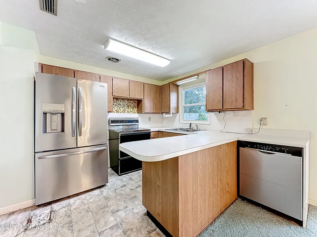 8157 Galaxie Drive Jacksonville FL 32244