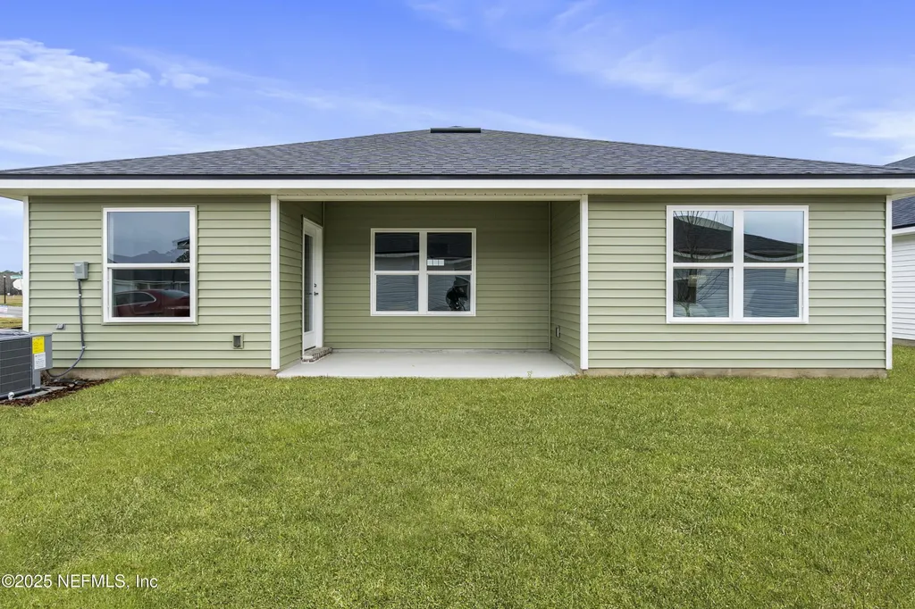 8223 Helmsley Boulevard Jacksonville FL 32219