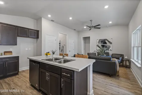8223 Helmsley Boulevard Jacksonville FL 32219