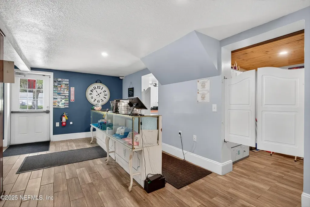 765 3rd Avenue Welaka FL 32189