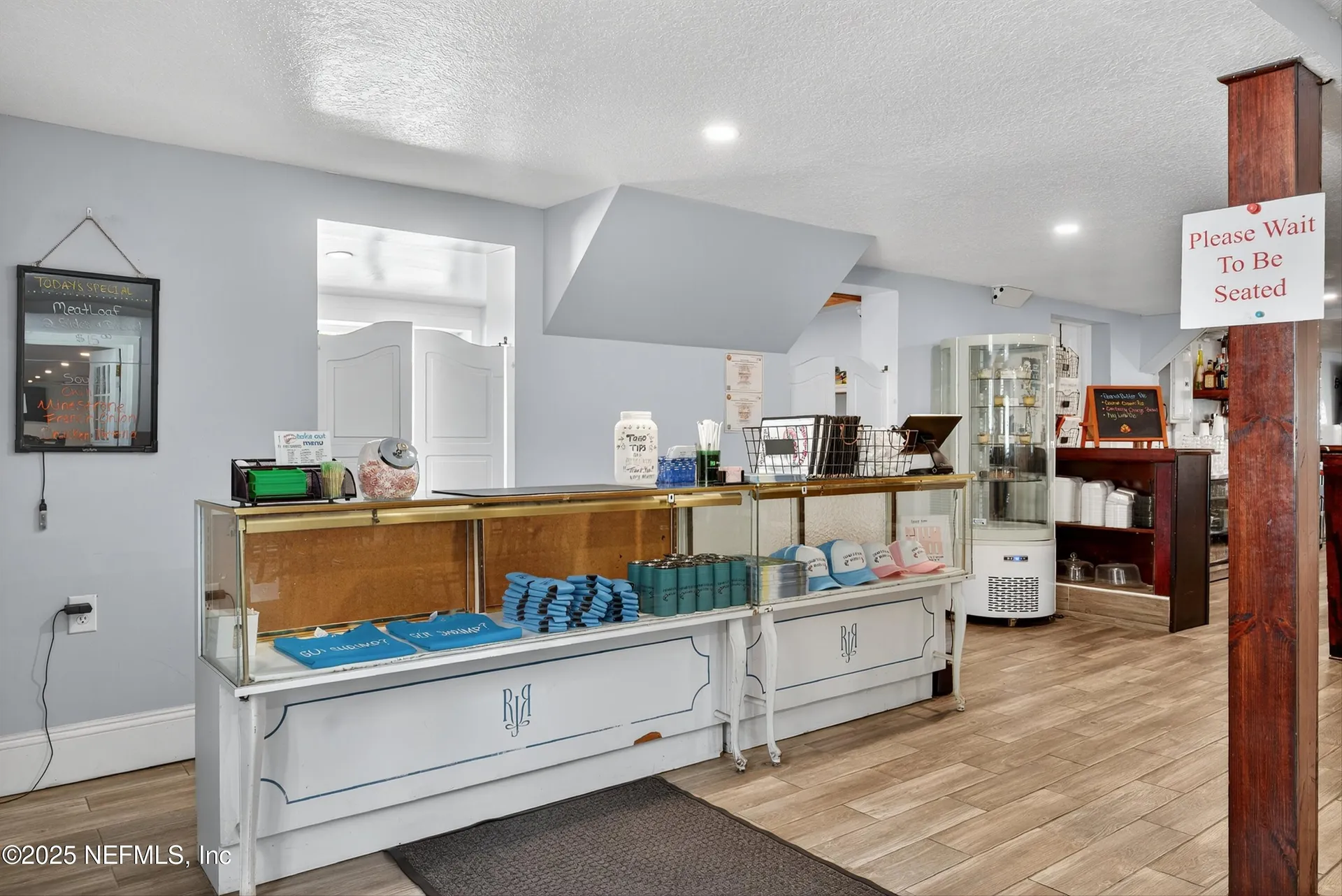 765 3rd Avenue Welaka FL 32189