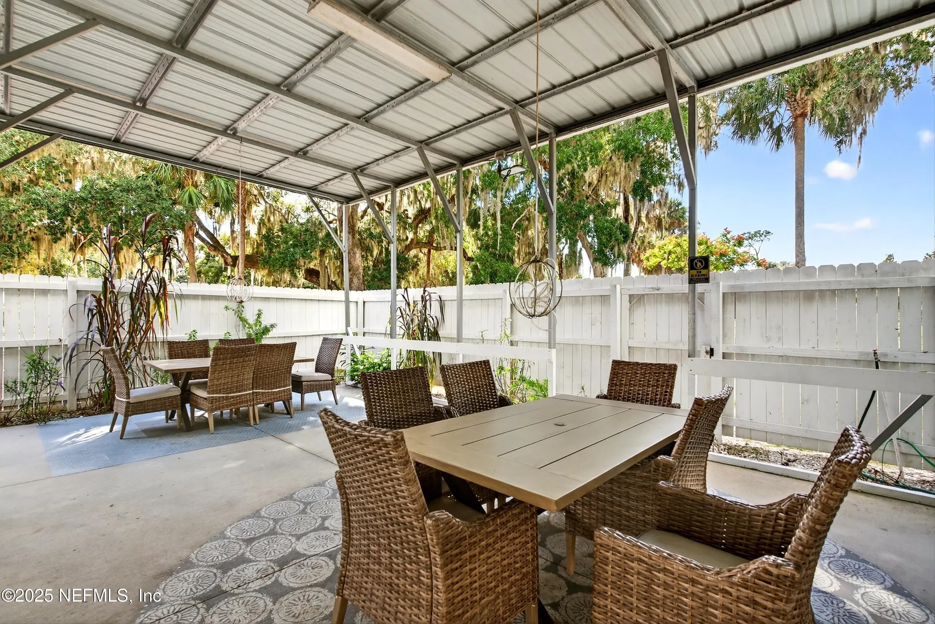 765 3rd Avenue Welaka FL 32189