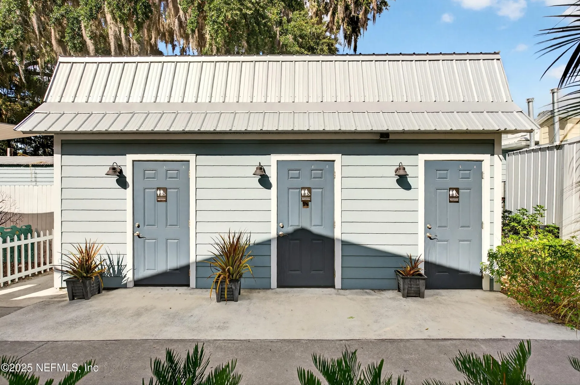 765 3rd Avenue Welaka FL 32189