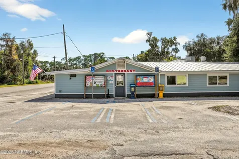 765 3rd Avenue Welaka FL 32189
