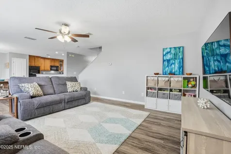 7213 Beekman Lake Drive S Jacksonville FL 32222