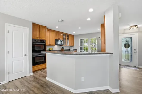 7213 Beekman Lake Drive S Jacksonville FL 32222