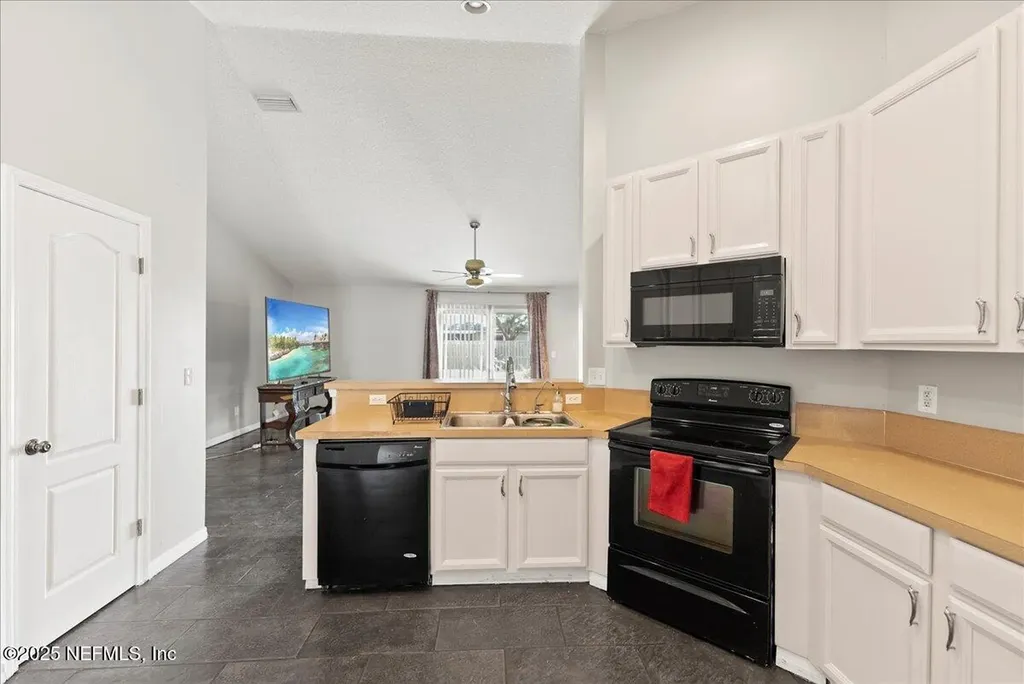 42 Perry Creek Drive Jacksonville FL 32220
