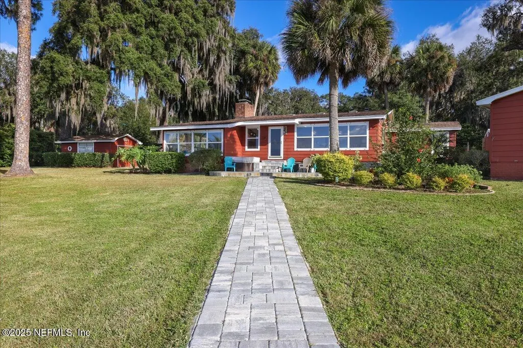 802 Lemon Avenue Crescent City FL 32112