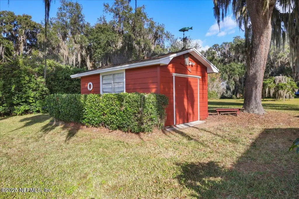 802 Lemon Avenue Crescent City FL 32112