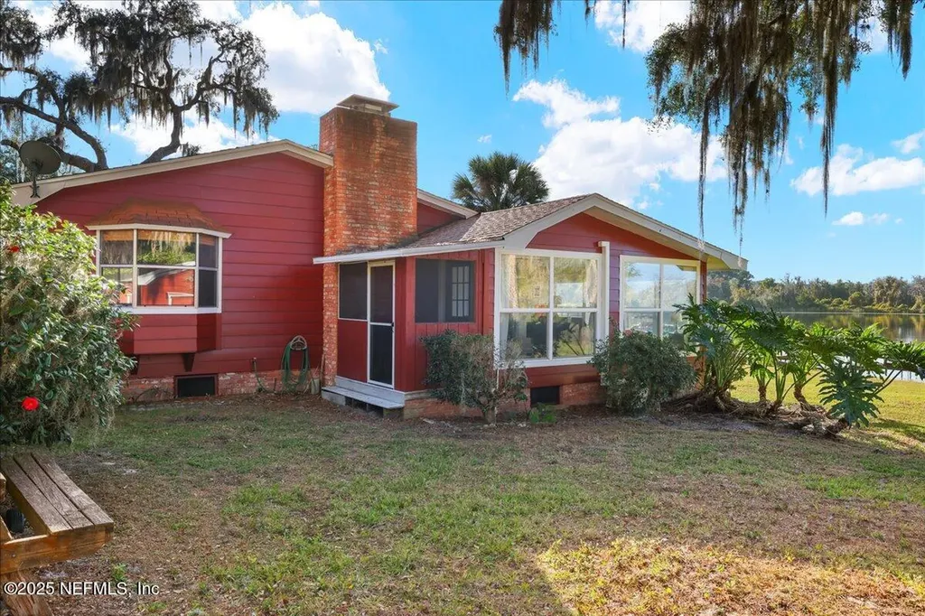 802 Lemon Avenue Crescent City FL 32112