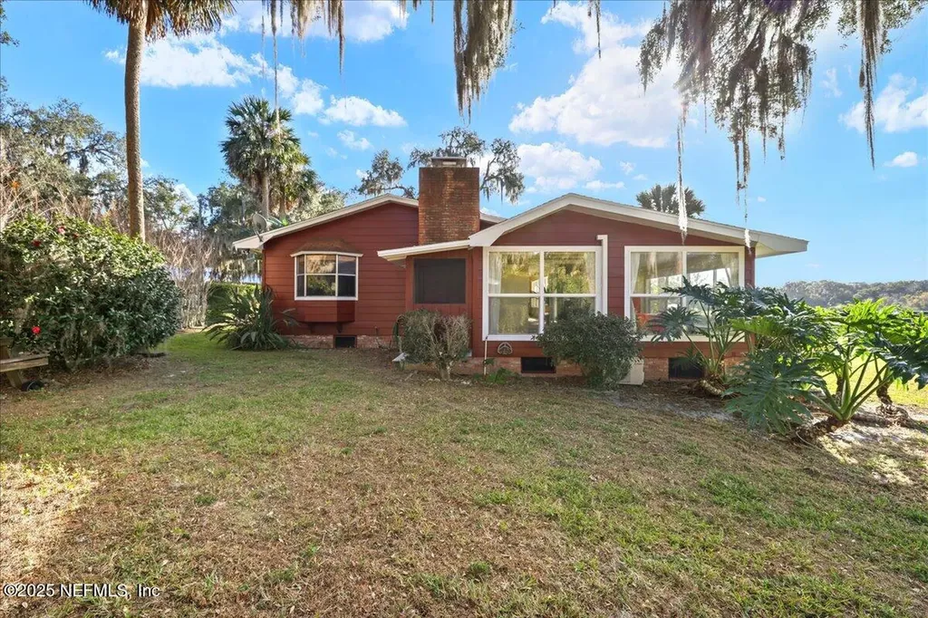 802 Lemon Avenue Crescent City FL 32112