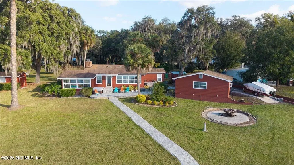 802 Lemon Avenue Crescent City FL 32112