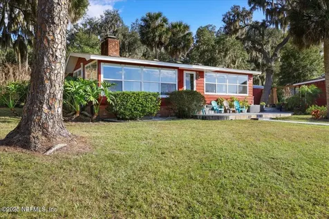 802 Lemon Avenue Crescent City FL 32112