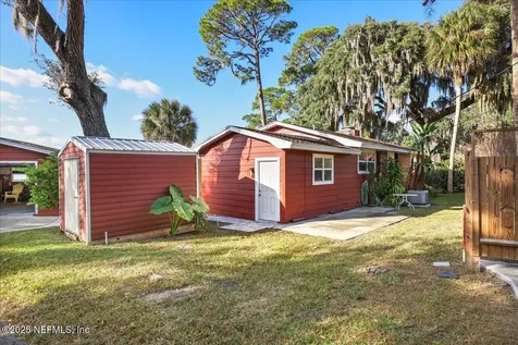 802 Lemon Avenue Crescent City FL 32112