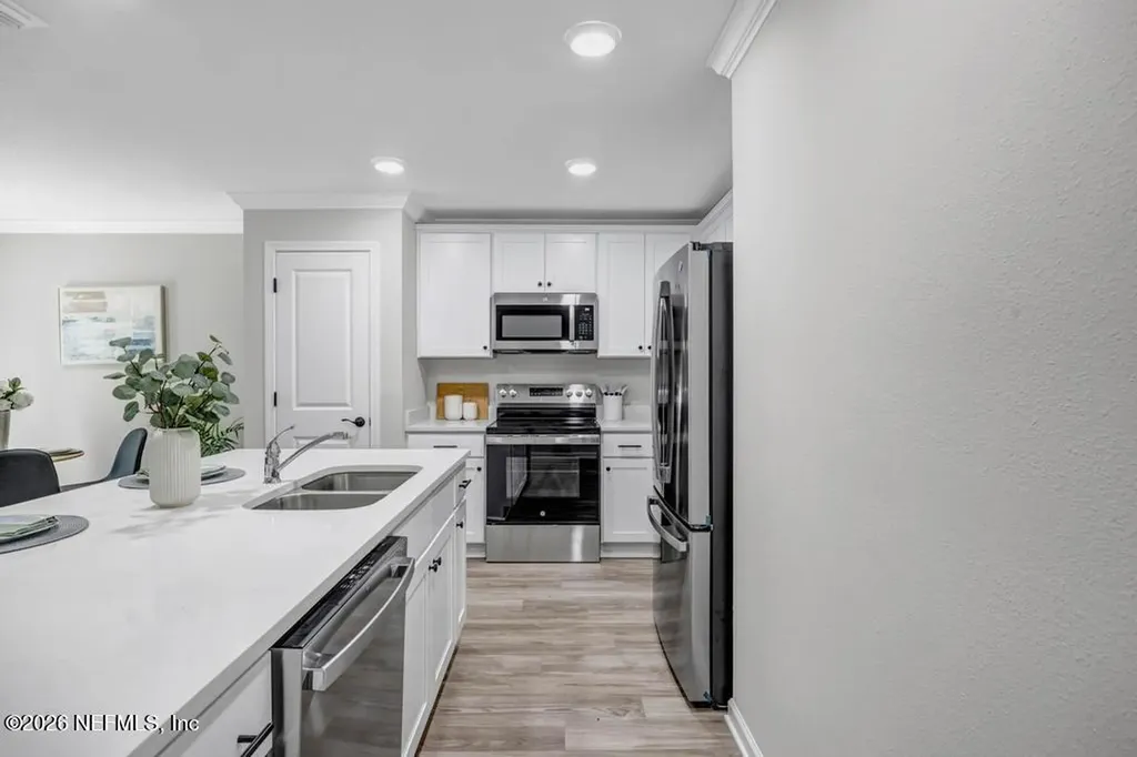 1516 Yelford Circle Jacksonville FL 32218