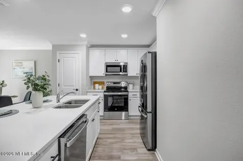 1516 Yelford Circle Jacksonville FL 32218