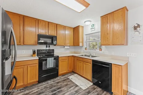 482 N 3rd Street Macclenny FL 32063