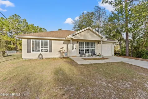 482 N 3rd Street Macclenny FL 32063