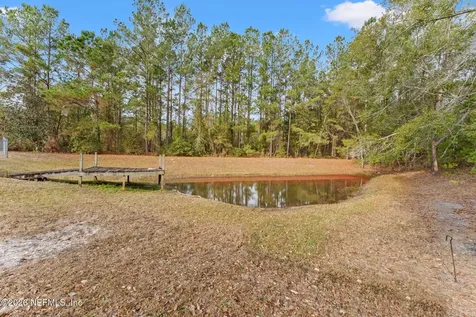 482 N 3rd Street Macclenny FL 32063
