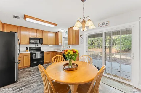 482 N 3rd Street Macclenny FL 32063